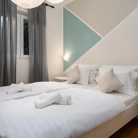 Fiorella Apartment *