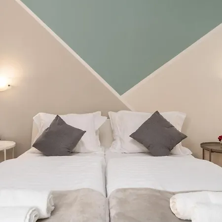 Fiorella Apartment *